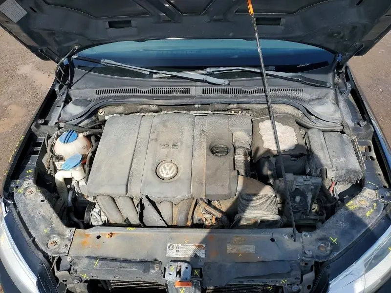 2012 VOLKSWAGEN JETTA SE  