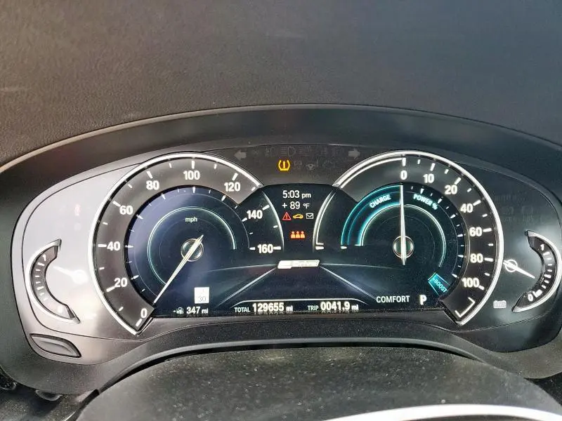 2019 BMW 530E   
