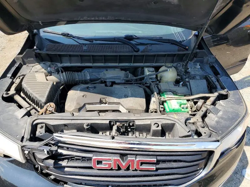 2017 GMC ACADIA SLE  