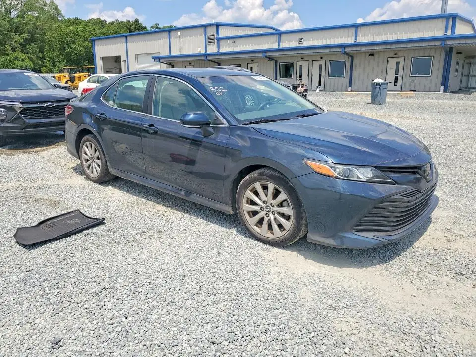 2018 TOYOTA CAMRY LE  