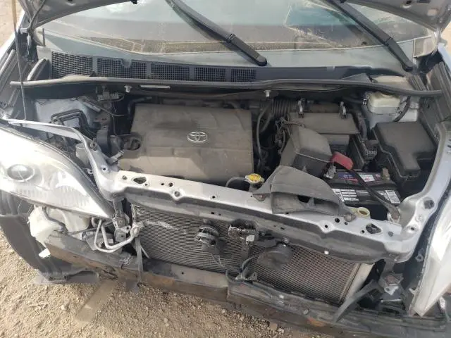 2015 TOYOTA SIENNA LE