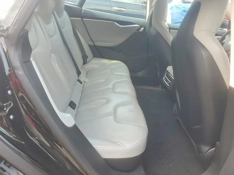 2015 TESLA MODEL S 85  