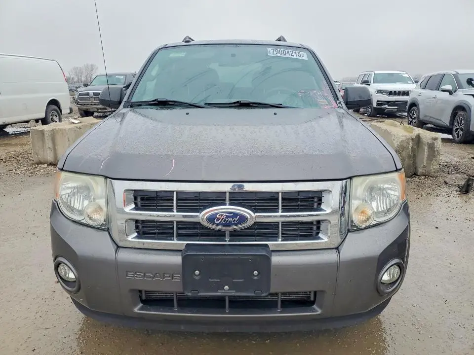2011 FORD ESCAPE XLT  