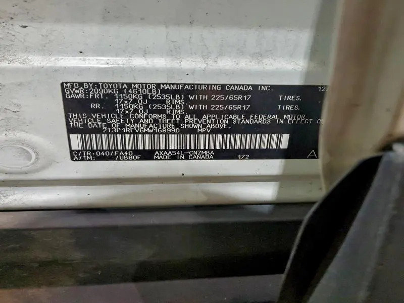 2021 TOYOTA RAV4 XLE  