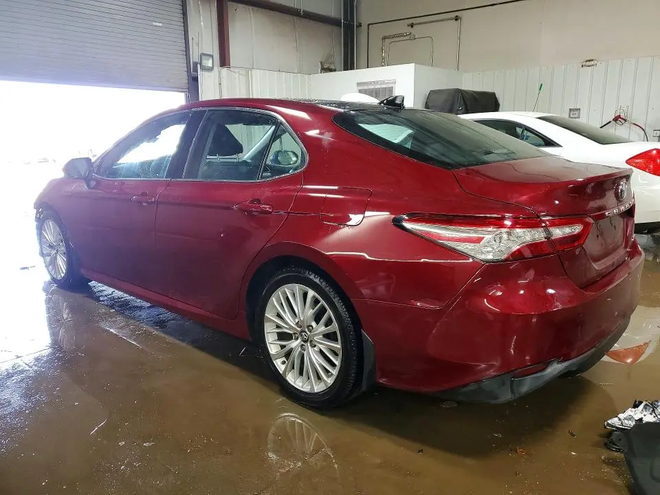2019 TOYOTA CAMRY XLE  