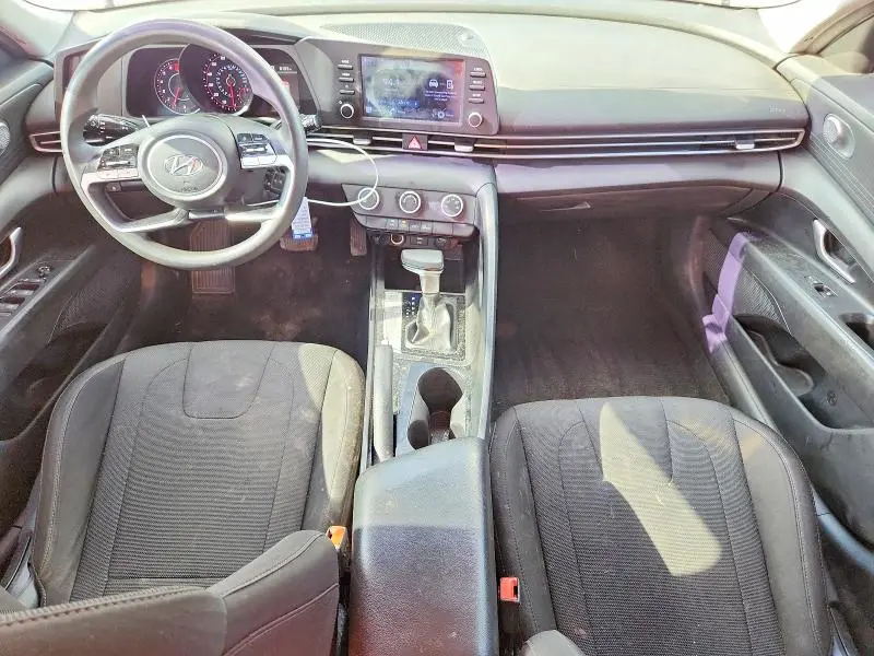 2021 HYUNDAI ELANTRA SE  