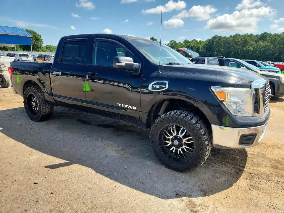 2017 NISS TITAN SV