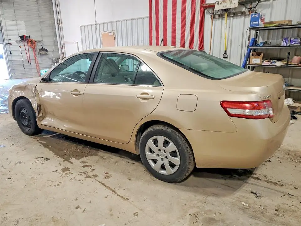2010 TOYOTA CAMRY LE  