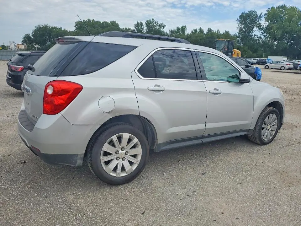 2011 CHEVROLET EQUINOX LT  