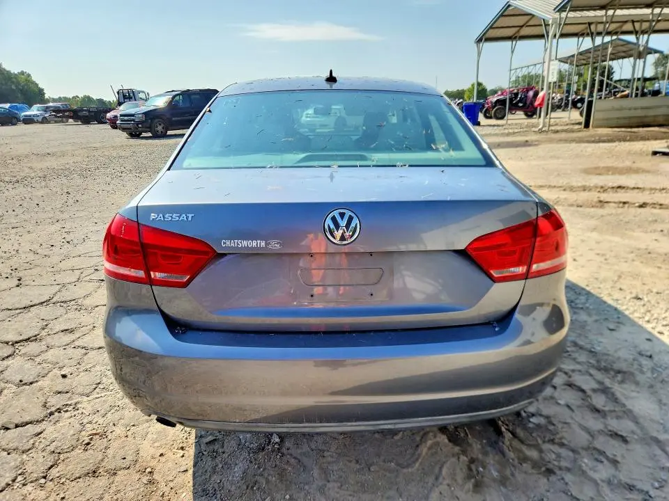 2014 VOLKSWAGEN PASSAT S  