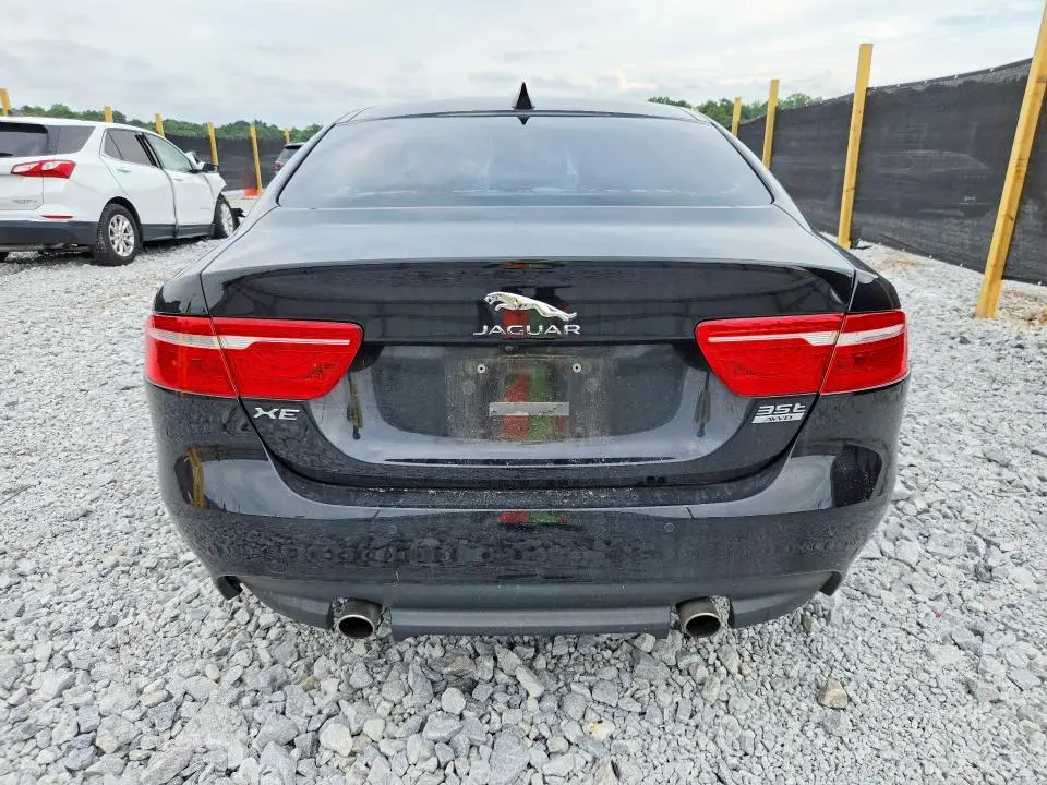 2017 JAGUAR XE PREMIUM  