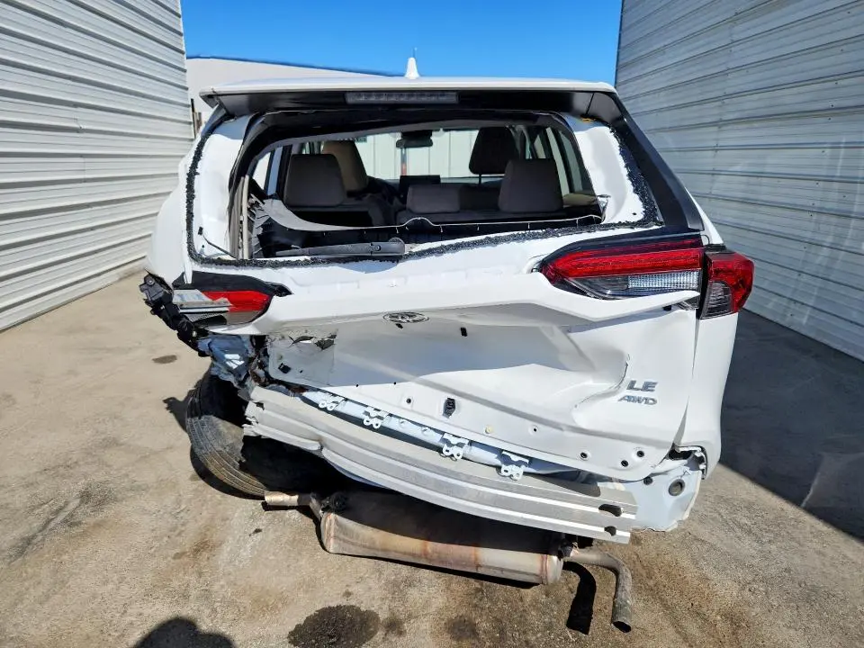 2022 TOYOTA RAV4 LE  