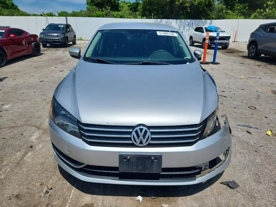 2013 VOLKSWAGEN PASSAT S  