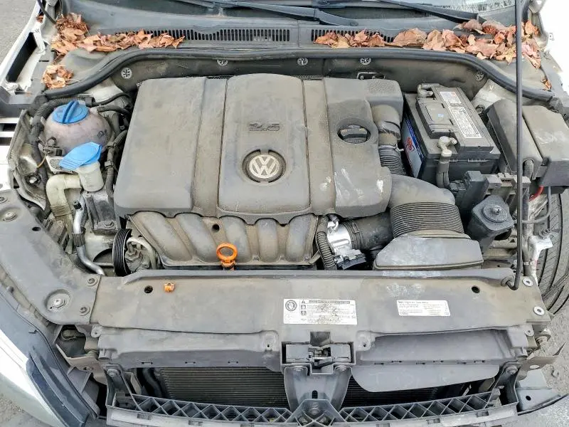 2012 VOLKSWAGEN JETTA SE  