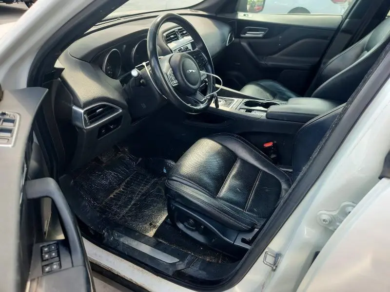 2017 JAGUAR F-PACE PRESTIGE  