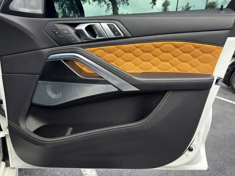 2020 BMW X6 M  