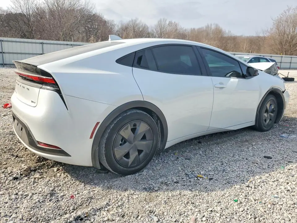 2024 TOYOTA PRIUS LE  
