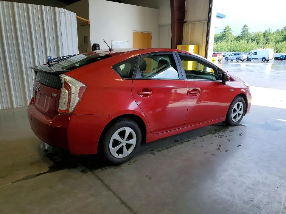 2013 TOYOTA PRIUS TWO  