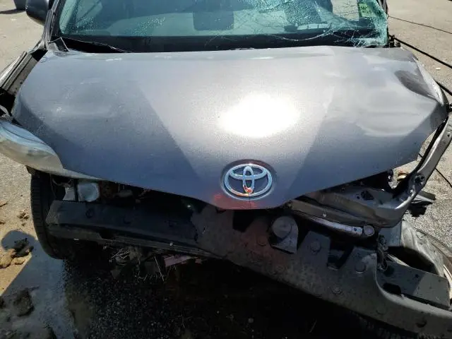 2014 TOYOTA SIENNA XLE  