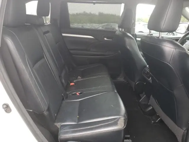 2016 TOYOTA HIGHLANDER XLE