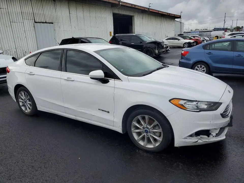 2017 FORD FUSION SE HYBRID  