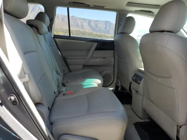 2010 TOYOTA HIGHLANDER   