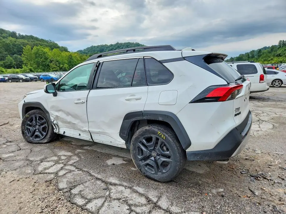 2024 TOYOTA RAV4 ADVENTURE  