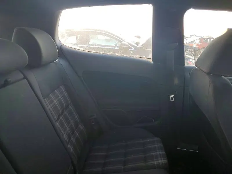 2011 VOLKSWAGEN GTI   