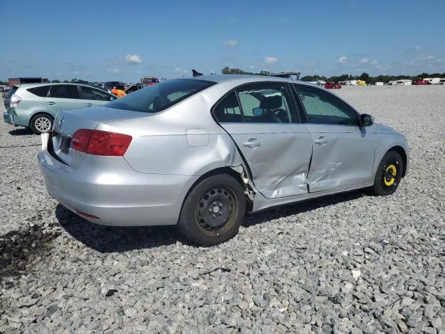 2013 VOLKSWAGEN JETTA SE  