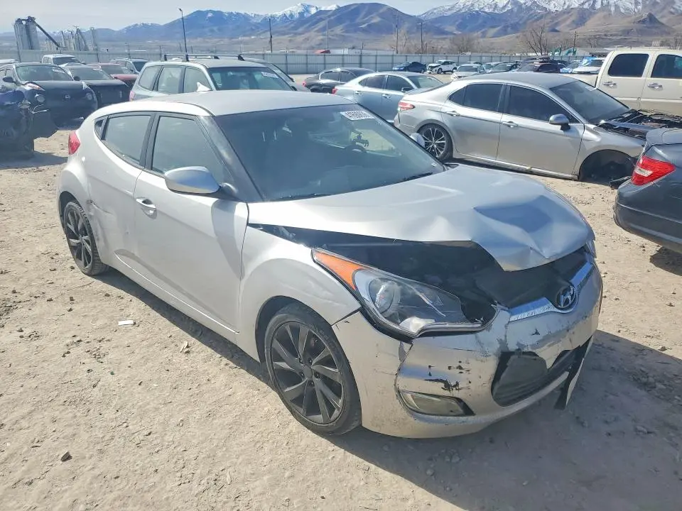 2017 HYUNDAI VELOSTER BASE  