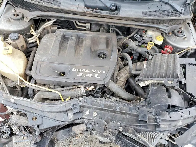 2013 CHRYSLER 200 LX  