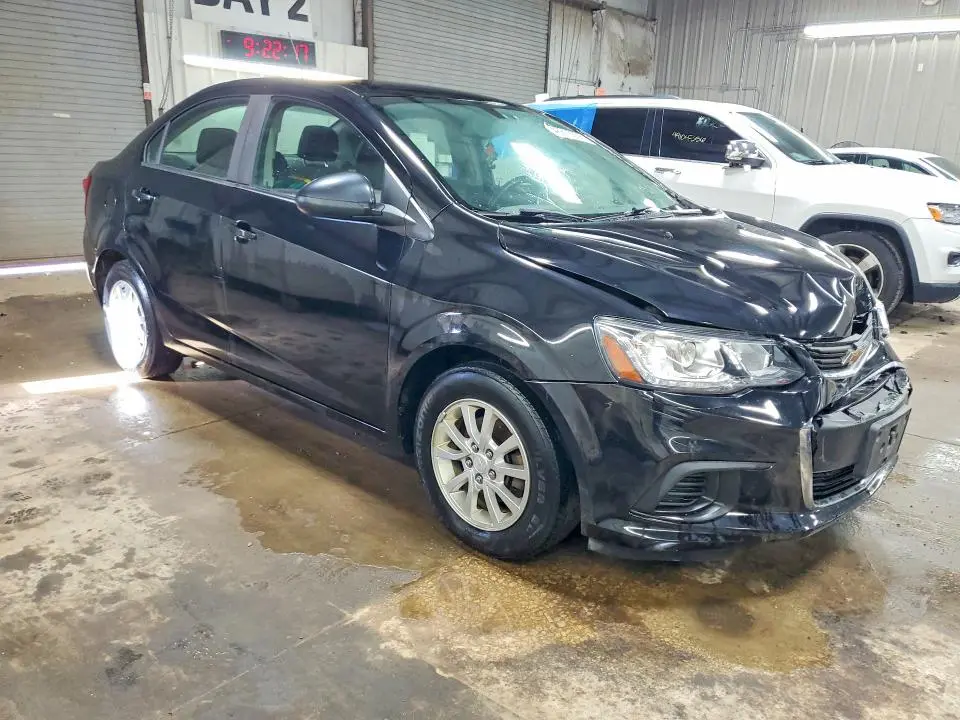 2019 CHEVROLET SONIC LT  