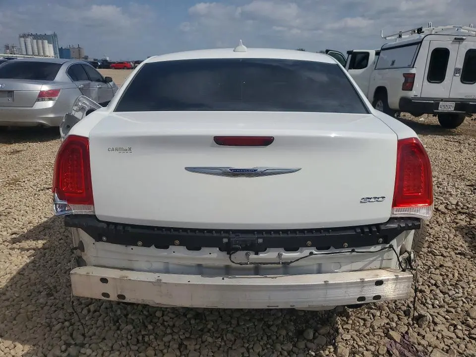 2018 CHRYSLER 300 LIMITED  