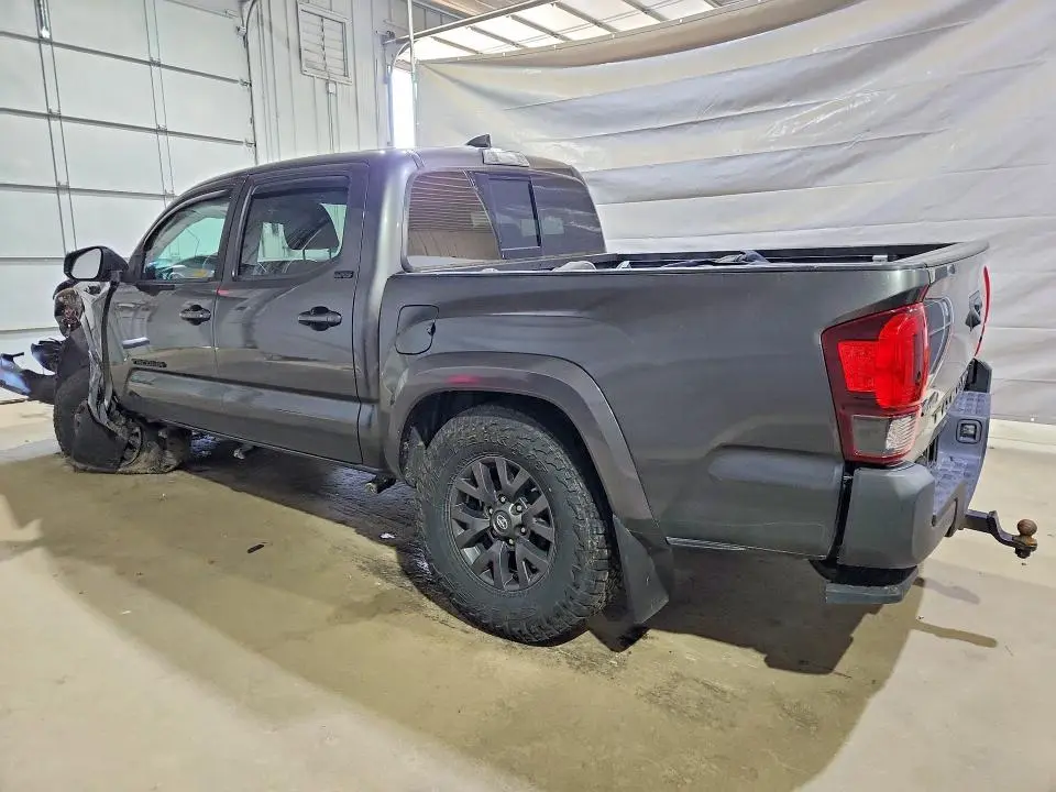 2020 TOYOTA TACOMA SR5 V6  