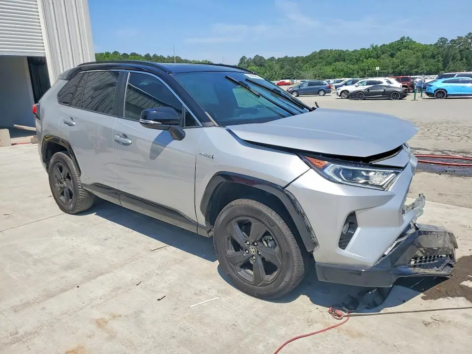 2021 TOYOTA RAV4 XSE  