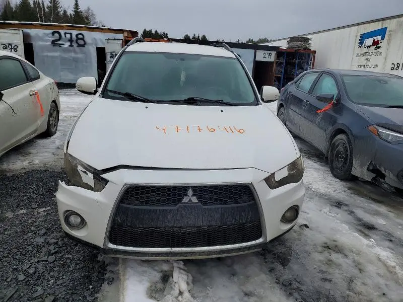 2011 MITSUBISHI OUTLANDER SE  
