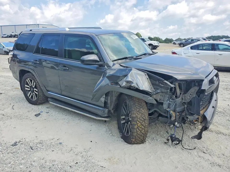 2016 TOYOTA 4RUNNER SR5  