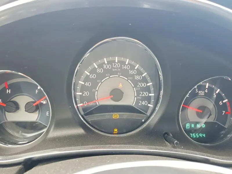 2013 CHRYSLER 200 LX  