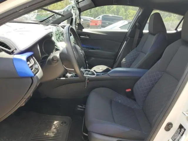 2020 TOYOTA C-HR XLE  