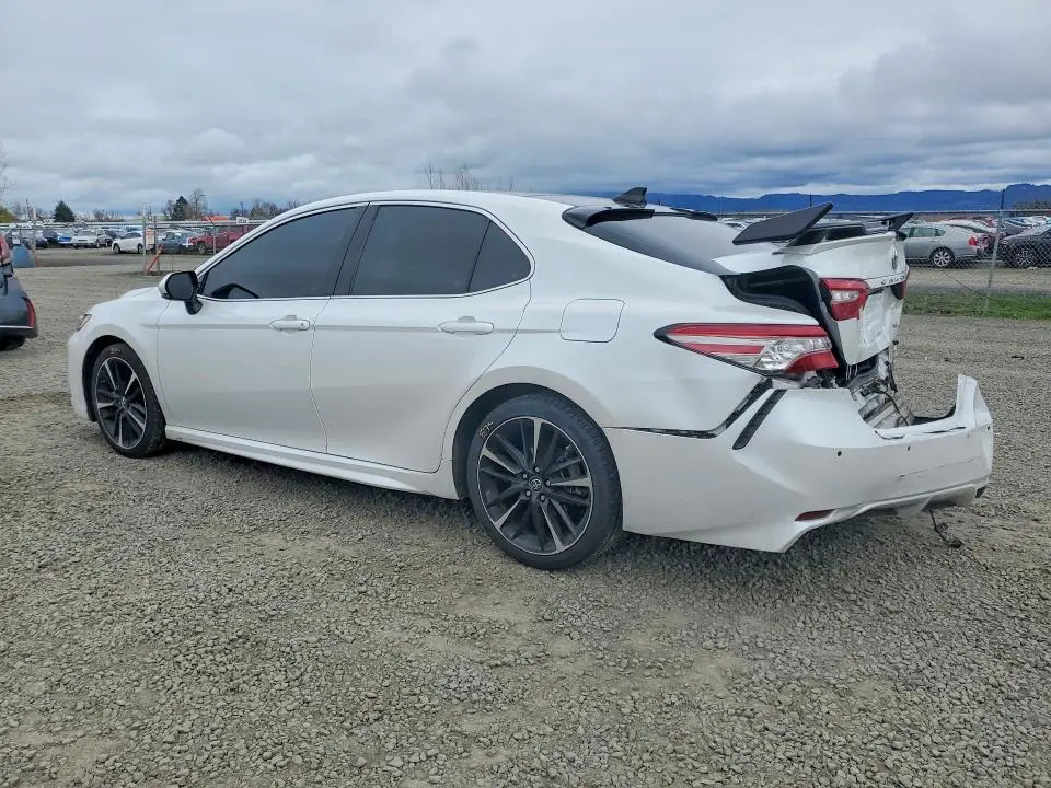 2018 TOYOTA CAMRY XSE  