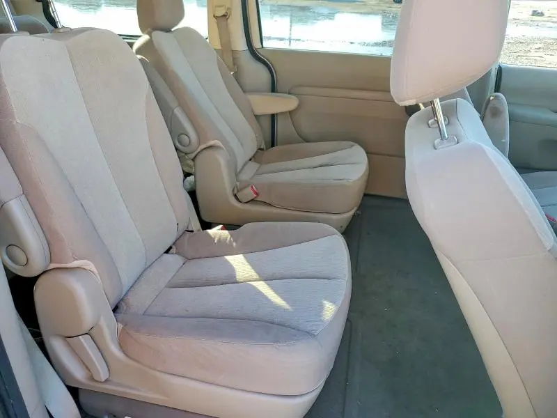 2012 KIA SEDONA LX  