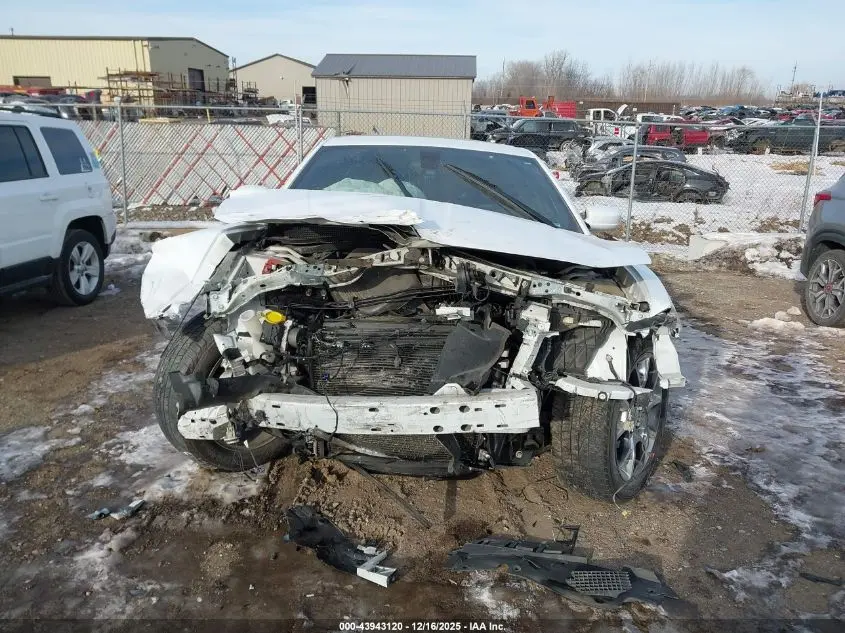 2016 DODGE CHARGER SXT