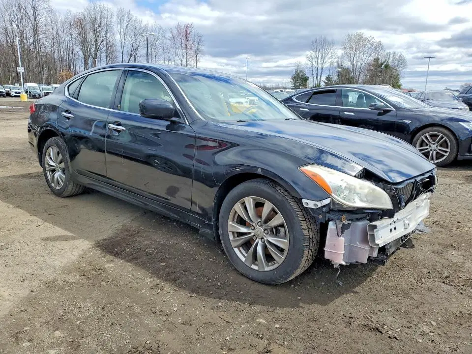 2011 INFINITI M37 X  