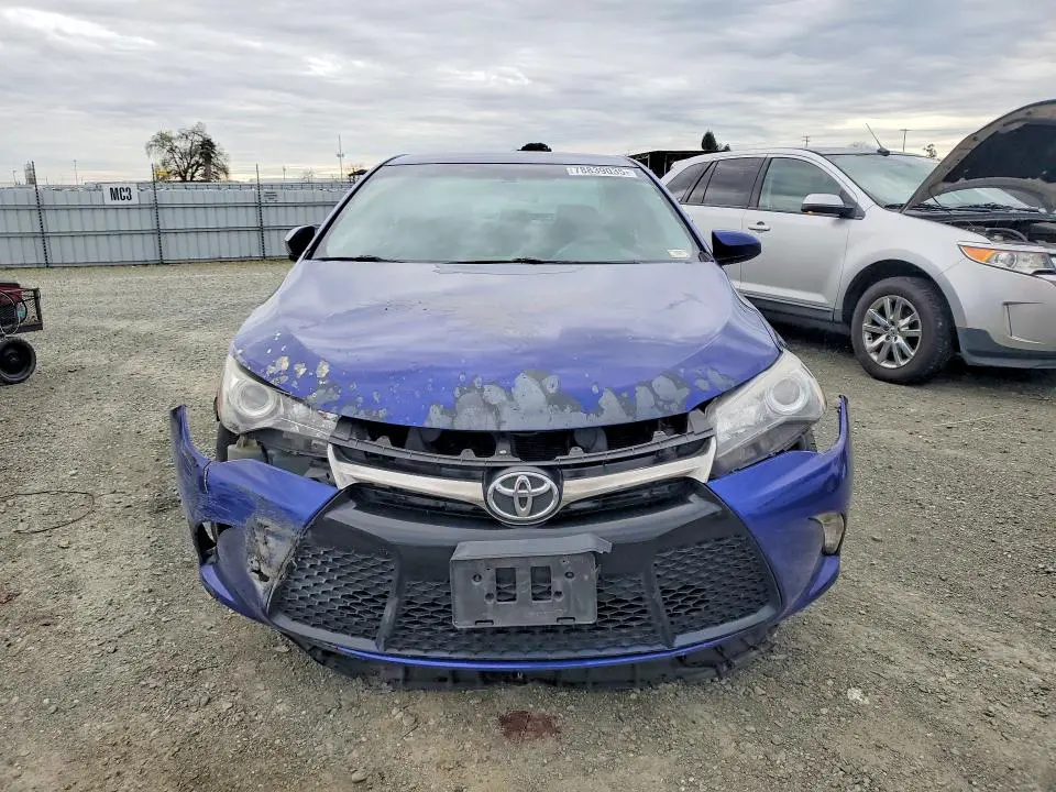 2015 TOYOTA CAMRY SE  