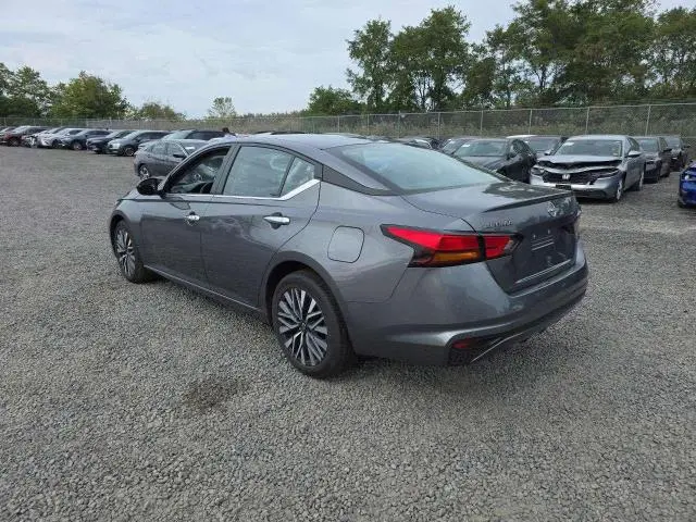 2024 NISSAN ALTIMA SV  