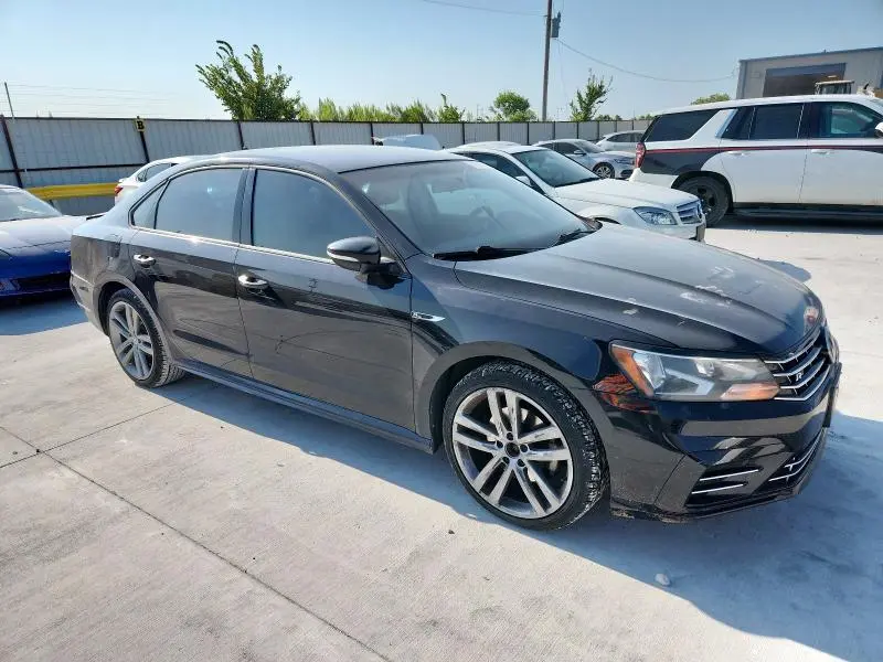 2018 VOLKSWAGEN PASSAT S  