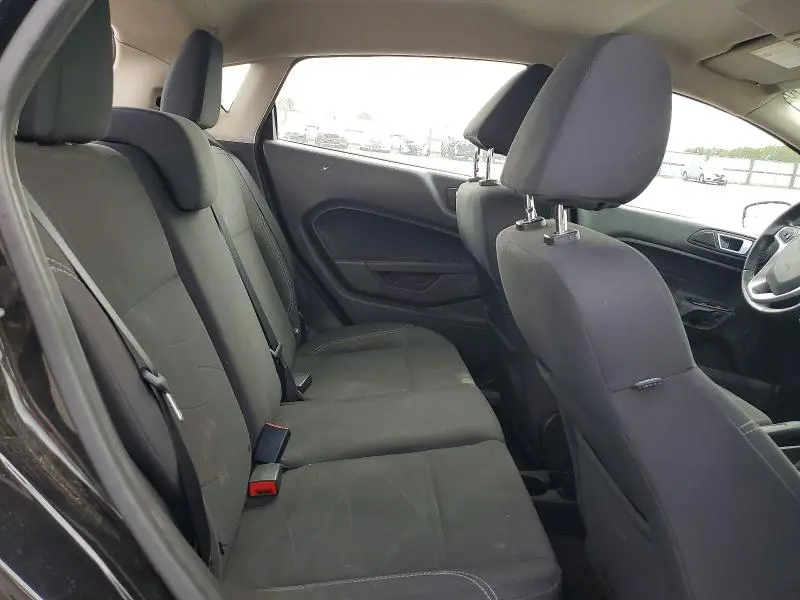 2015 FORD FIESTA SE  