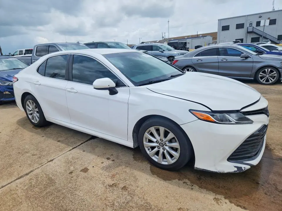 2018 TOYOTA CAMRY LE  