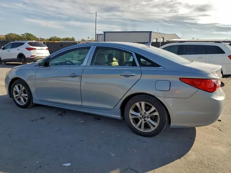 2011 HYUNDAI SONATA SE  