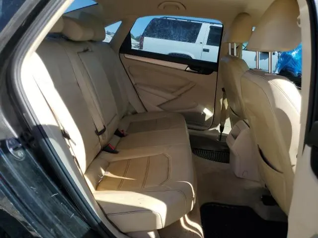 2012 VOLKSWAGEN PASSAT SE  